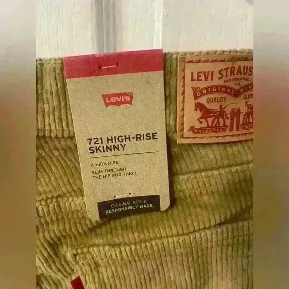 Nwt Levi’s Strauss Skinny Jeans size 29x30 - Picture 7 of 8